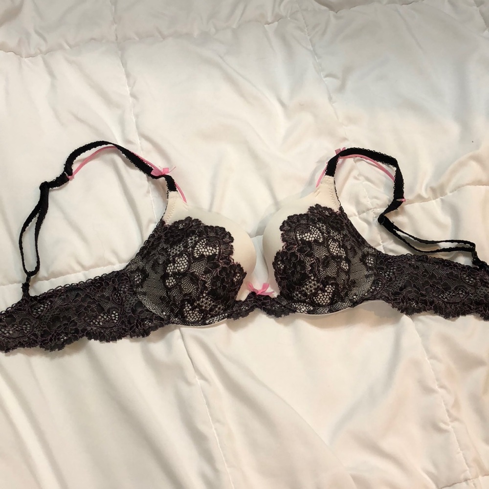 Victoria’s Secret bra